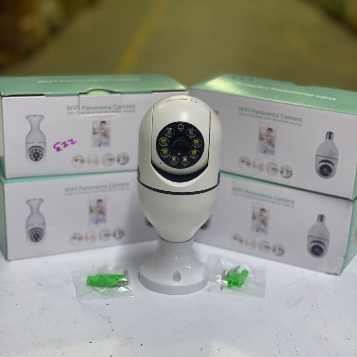 Cámara de Seguridad WiFi Tipo Bombillo de Techo