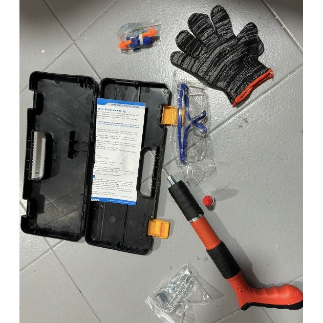 Pistola de Clavos Con Accesorios y 10 Clavos