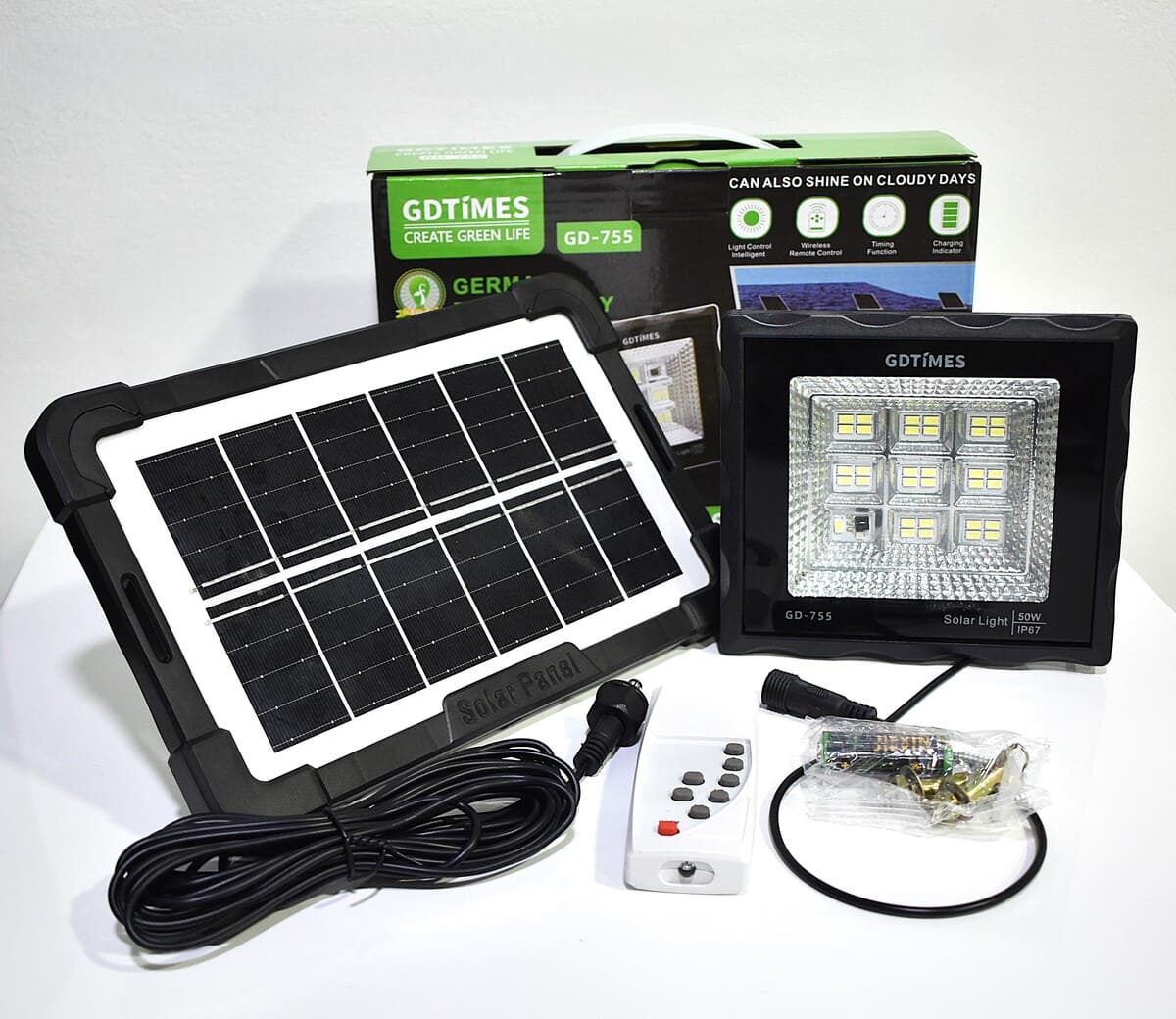Kit Reflector LED 50W, Panel Solar y Control Remoto Con Temporizador - GDTimes GD-755